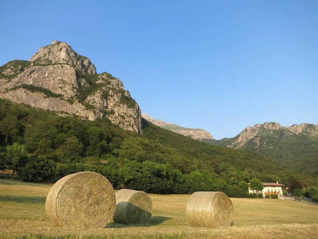 Agriturismo Deviscio 레코 팜스테이